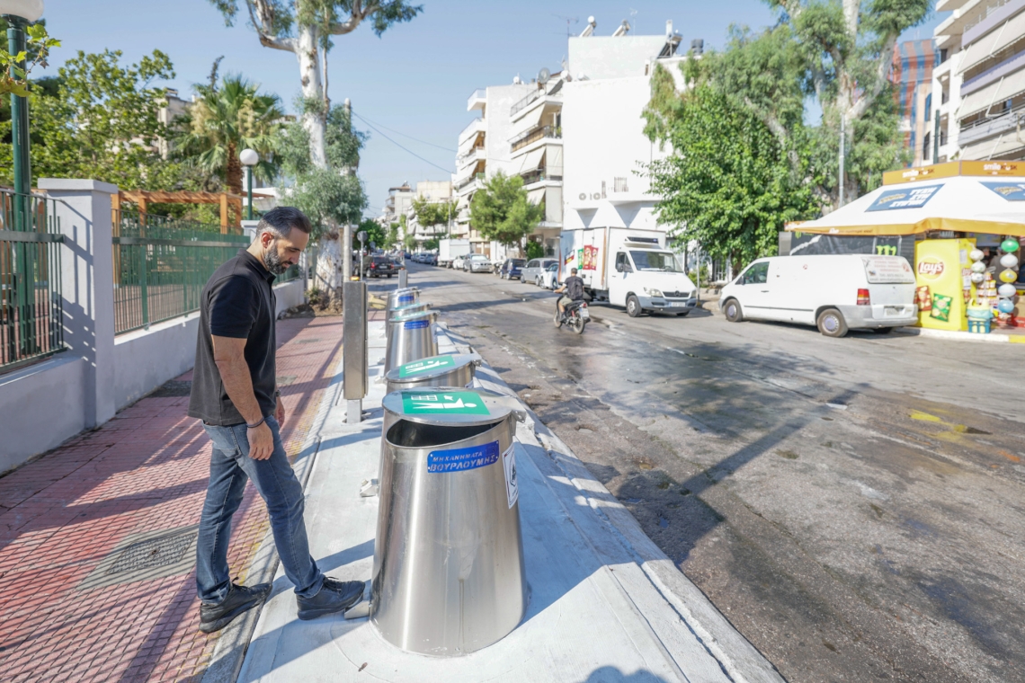 Νέοι υπόγειοι κάδοι στον Πειραιά