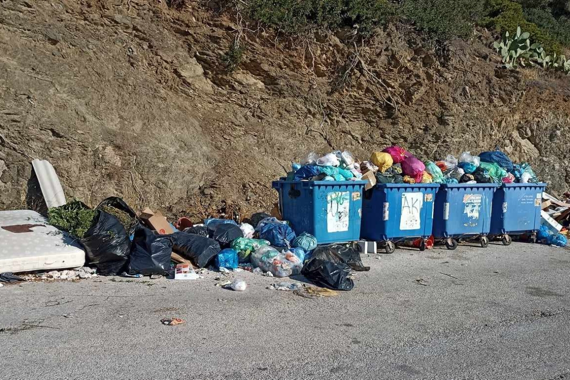 Σαλαμίνα: Ενα νησί.... χωματερή!