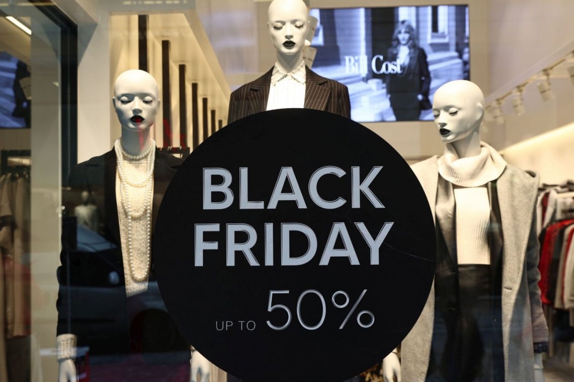 Black Friday στην αγορά του Πειραιά