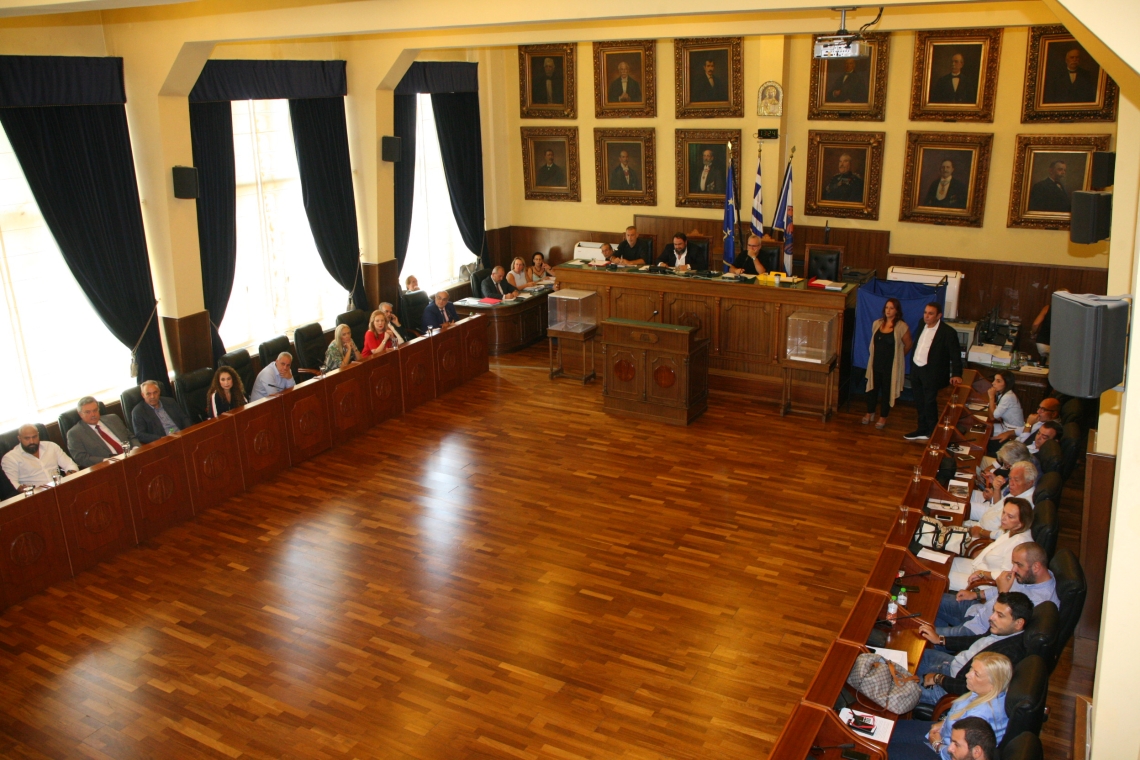 Πειραιάς: Ομόφωνο ψήφισμα του Δ.Σ. για την επαναφορά του 13ου και 14ου μισθού στους υπαλλήλους των ΟΤΑ 